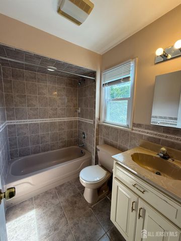 43 Jonathan Drive, Edison, NJ 08820