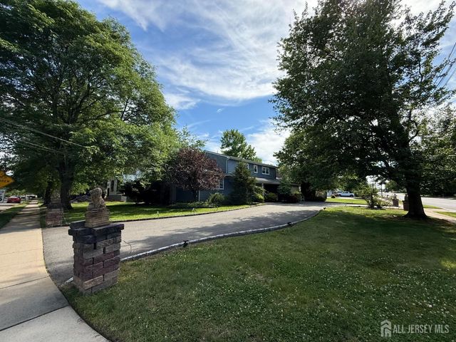 43 Jonathan Drive, Edison, NJ 08820