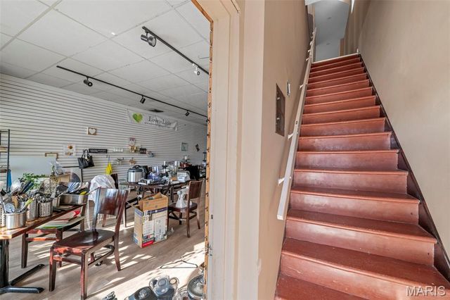 1325 Hampton Avenue, St Louis, MO 63139