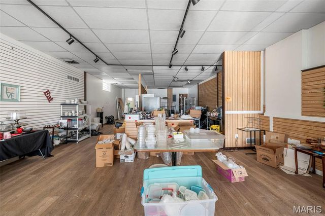 1325 Hampton Avenue, St Louis, MO 63139