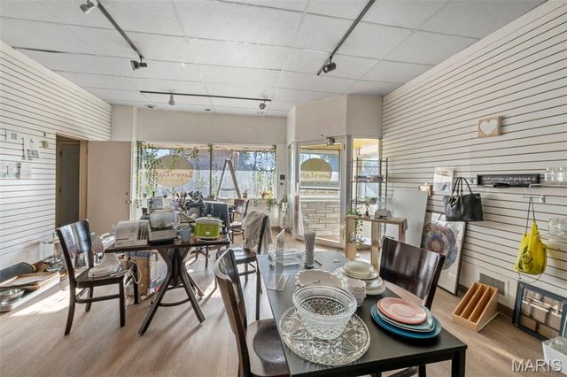 1325 Hampton Avenue, St Louis, MO 63139