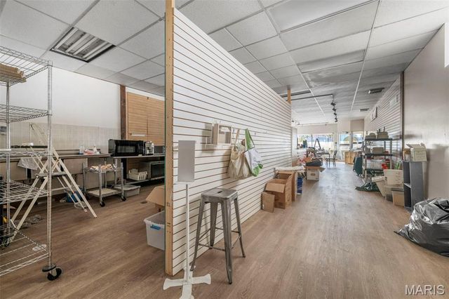 1325 Hampton Avenue, St Louis, MO 63139