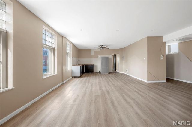 1325 Hampton Avenue, St Louis, MO 63139