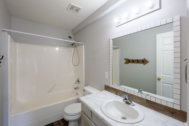 3926 W 10400 N, Cedar Hills, UT 84062