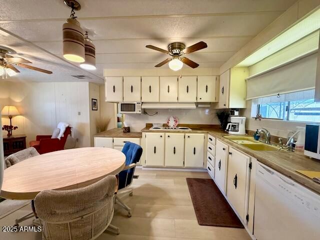 2605 S TOMAHAWK Road 46, Apache Junction, AZ 85119