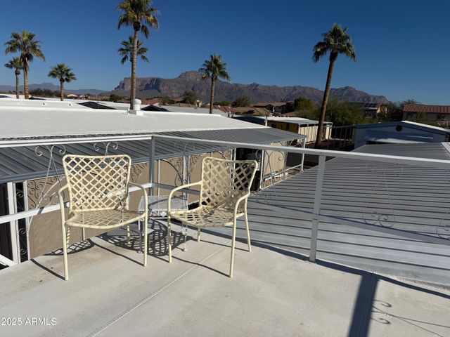 2605 S TOMAHAWK Road 46, Apache Junction, AZ 85119