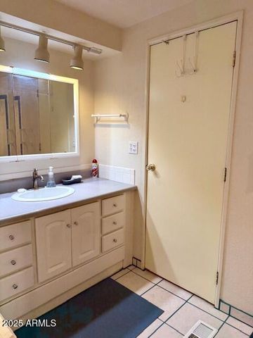 2605 S TOMAHAWK Road 46, Apache Junction, AZ 85119