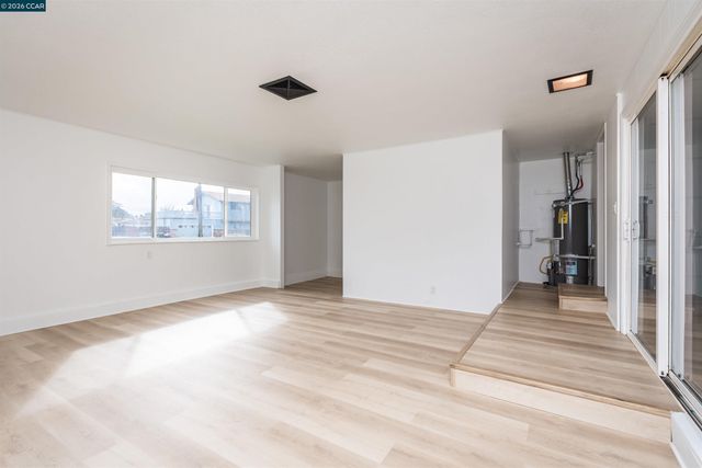 5201 Sky Pkwy, Sacramento, CA 95823