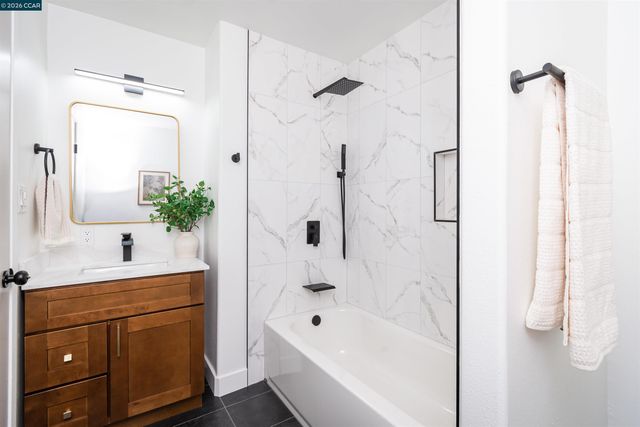 5201 Sky Pkwy, Sacramento, CA 95823