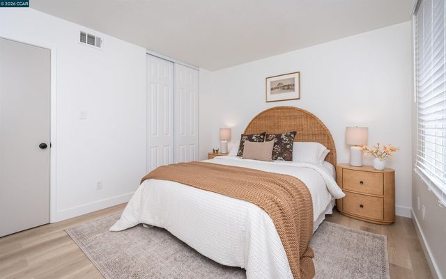 5201 Sky Pkwy, Sacramento, CA 95823