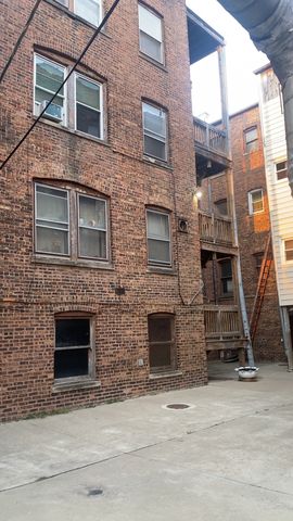 2233 E 70th Place 1, Chicago, IL 60649