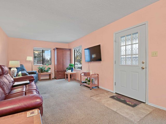 4723 N Lincoln St, Spokane, WA 99205