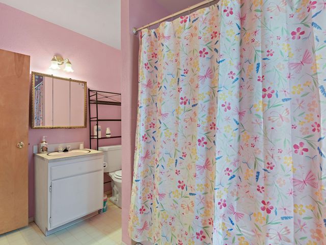 4723 N Lincoln St, Spokane, WA 99205