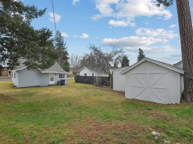 4723 N Lincoln St, Spokane, WA 99205