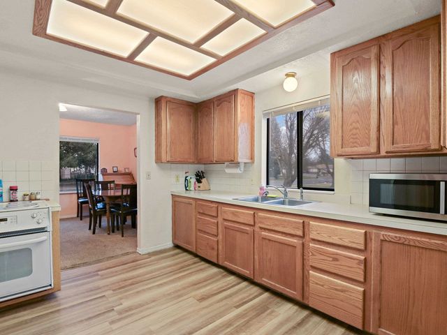 4723 N Lincoln St, Spokane, WA 99205