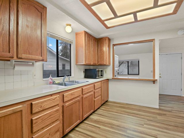 4723 N Lincoln St, Spokane, WA 99205