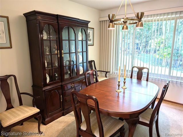 5303 Woodrun Drive, West Bloomfield, MI 48323