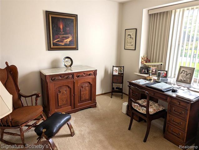 5303 Woodrun Drive, West Bloomfield, MI 48323