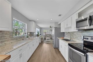 862 95th AVE N, Naples, FL 34108