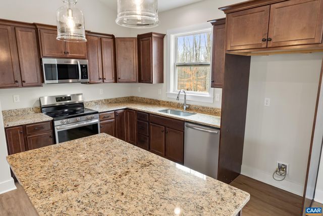 219 HUNDLEY BRANCH RD, Scottsville, VA 24590