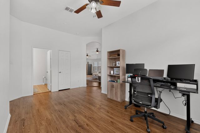 905 Lake Grove Drive, Little Elm, TX 75068