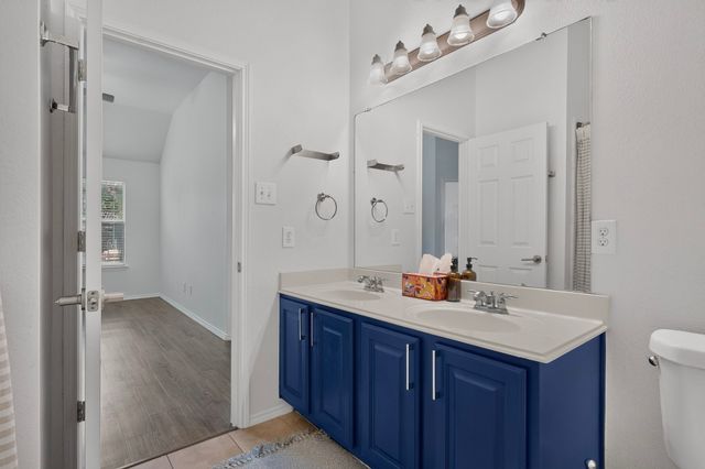 905 Lake Grove Drive, Little Elm, TX 75068