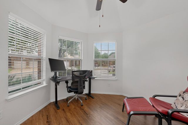 905 Lake Grove Drive, Little Elm, TX 75068