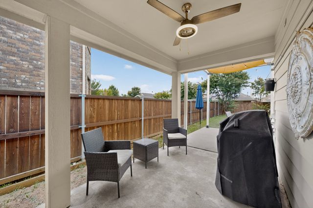 905 Lake Grove Drive, Little Elm, TX 75068