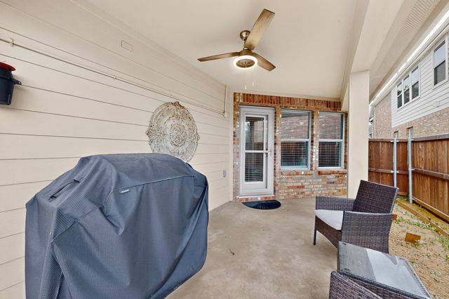 905 Lake Grove Drive, Little Elm, TX 75068