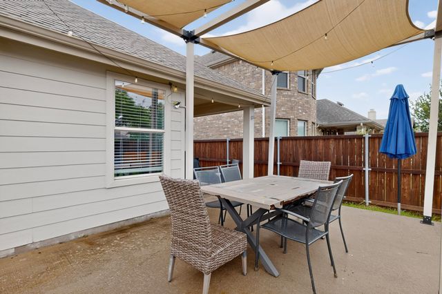 905 Lake Grove Drive, Little Elm, TX 75068