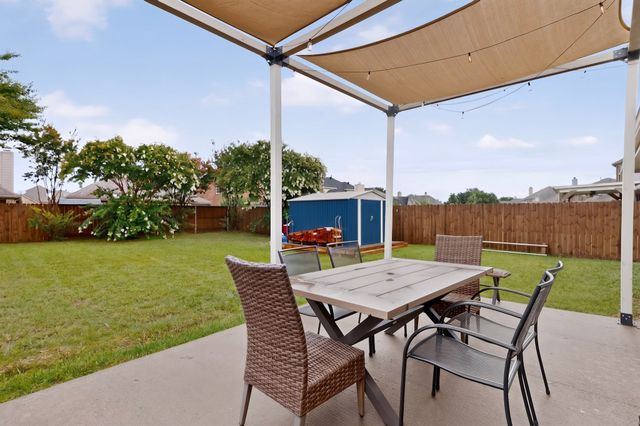 905 Lake Grove Drive, Little Elm, TX 75068