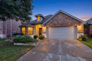 905 Lake Grove Drive, Little Elm, TX 75068