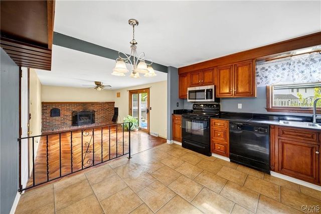 4336 Forestbrook Drive, Clay, NY 13090