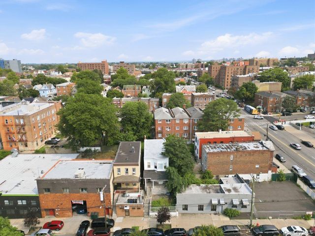 4412 Bronx Boulevard, Bronx, NY 10470