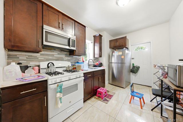 4412 Bronx Boulevard, Bronx, NY 10470