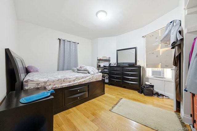 4412 Bronx Boulevard, Bronx, NY 10470
