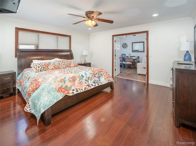 23750 E River Road, Grosse Ile, MI 48138