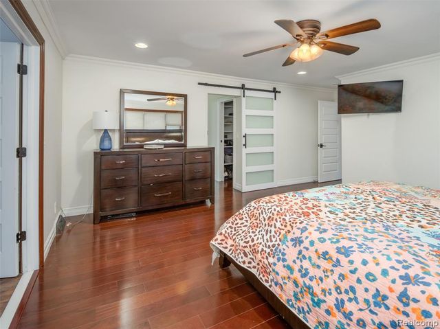 23750 E River Road, Grosse Ile, MI 48138