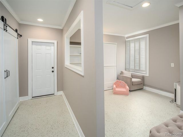 23750 E River Road, Grosse Ile, MI 48138