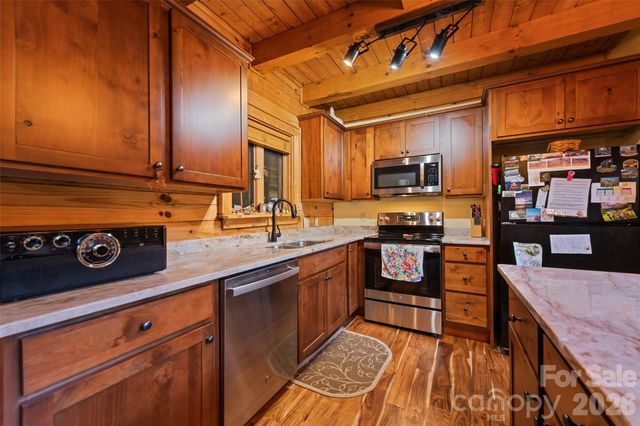 26 Gaddis Branch Road, Maggie Valley, NC 28751