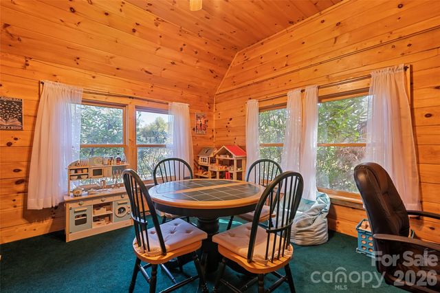 26 Gaddis Branch Road, Maggie Valley, NC 28751