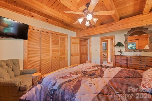 26 Gaddis Branch Road, Maggie Valley, NC 28751