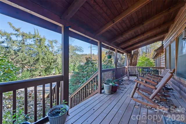 26 Gaddis Branch Road, Maggie Valley, NC 28751