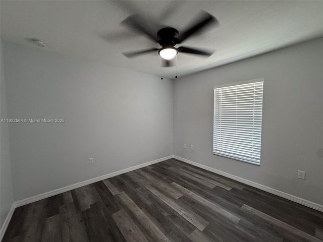 1021 NW 10th Ave 0, Cape Coral, FL 33993