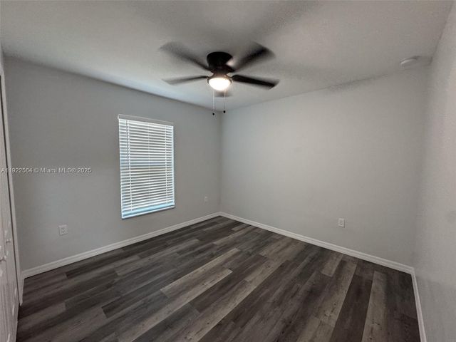 1021 NW 10th Ave 0, Cape Coral, FL 33993