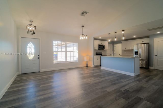 1021 NW 10th Ave 0, Cape Coral, FL 33993