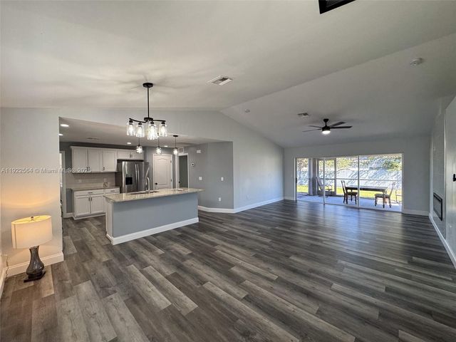 1021 NW 10th Ave 0, Cape Coral, FL 33993