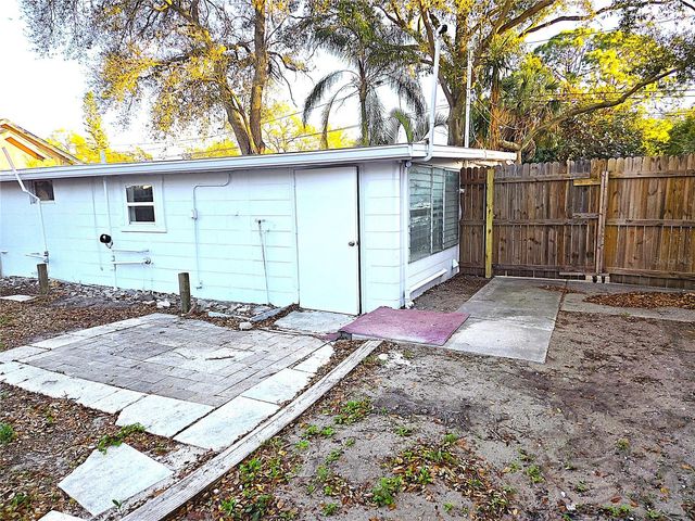 360 5TH AVENUE NW, Largo, FL 33770