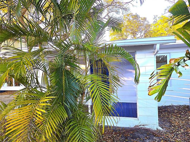 360 5TH AVENUE NW, Largo, FL 33770