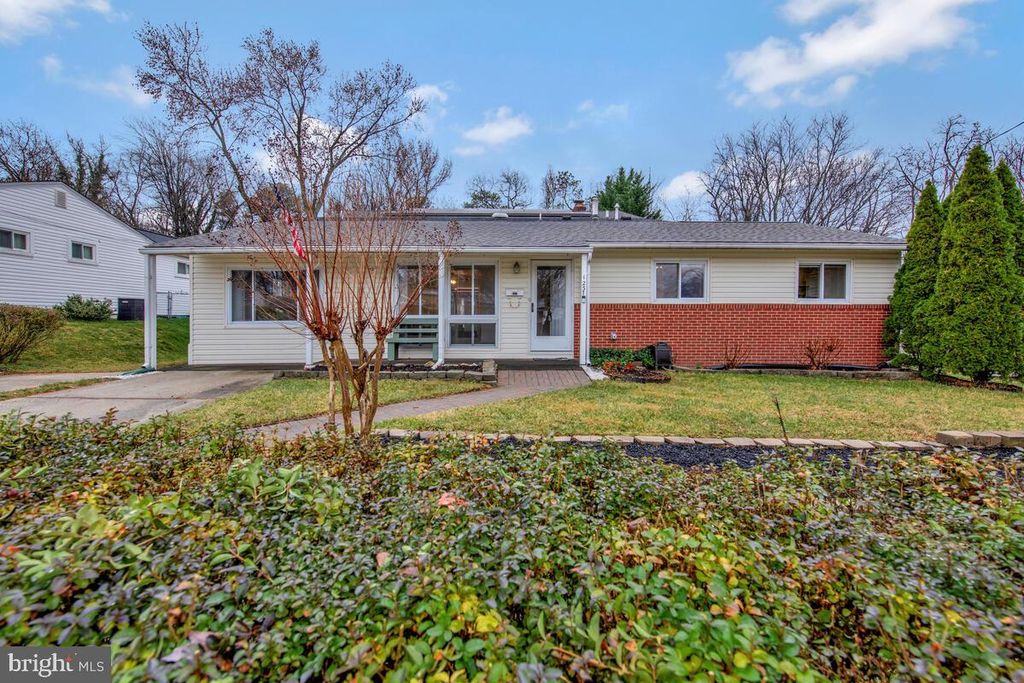 1237 QUEEN ANNE AVE, Odenton, MD 21113